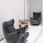 geometrik modern komodin, meşe collectible side table, özel üretim tasarım komodin, döner tabanlı luxury nightstand, heykelsi contemporary komodin