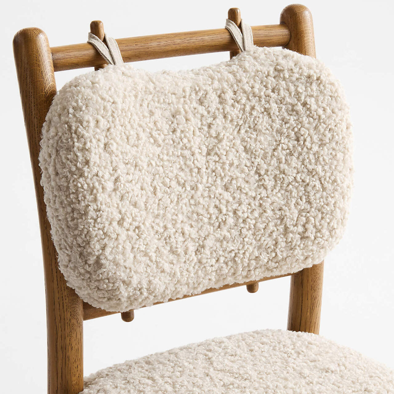 boucle bar sandalyesi, contemporary counter chair design, ozel uretim ahsap bar sandalyesi, japandi modern stool, luxury kitchen island chair