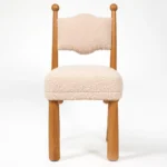 boucle kumaş modern sandalye, torna detaylı meşe dining chair, özel üretim organik sandalye, contemporary artisan yemek sandalyesi, doğal ahşap boucle tasarım sandalye