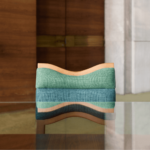 coral döşemeli modern sandalye, masif ahşap contemporary dining chair, özel üretim designer sandalye, boutique restoran sandalyesi, artistic luxury yemek odası sandalyesi