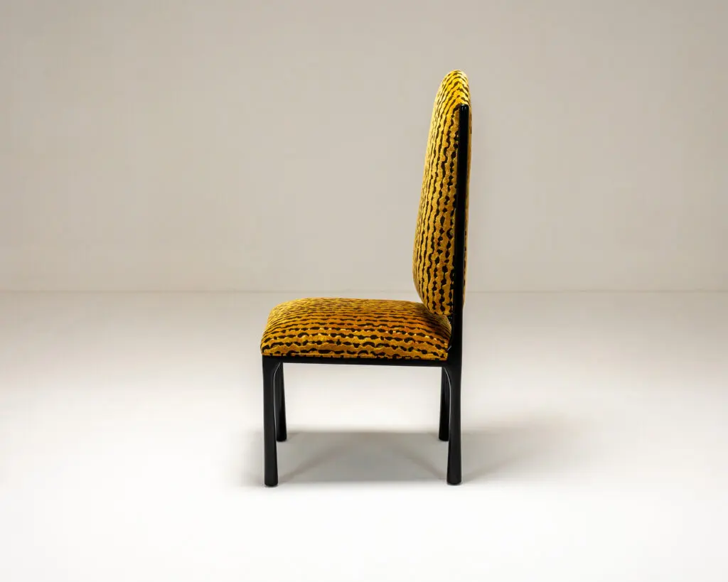 minimal luxury sandalye, contemporary upholstered dining chair, ozel uretim modern sandalye, yuksek sirtli dining chair, koyu ahsap contemporary sandalye