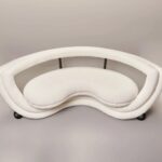 organik boucle kanepe, kavisli collectible design sofa, özel üretim contemporary luxury kanepe, heykelsi futuristik koltuk, modern organik form kanepe