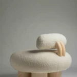 boucle lounge koltuk, organik formlu modern berjer, özel üretim collectible chair, masif ahşap ayaklı lounge koltuk, sculptural contemporary tasarım koltuk