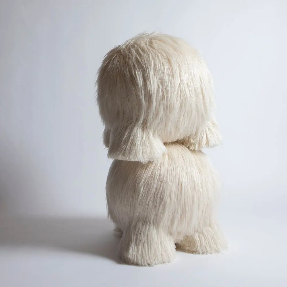 faux fur modern puf, organik collectible design stool, özel üretim fluffy luxury puf, ivory contemporary oturma pufu, heykelsi modern dekoratif puf