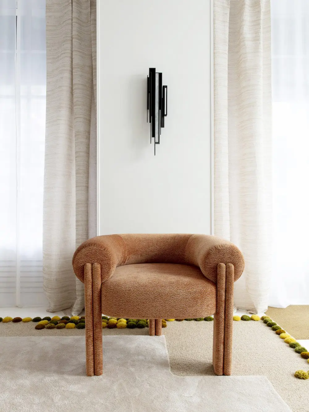 collectible boucle koltuk, oversized lounge chair design, organik contemporary koltuk, ozel uretim sculptural lounge chair, heykelsi modern berjer