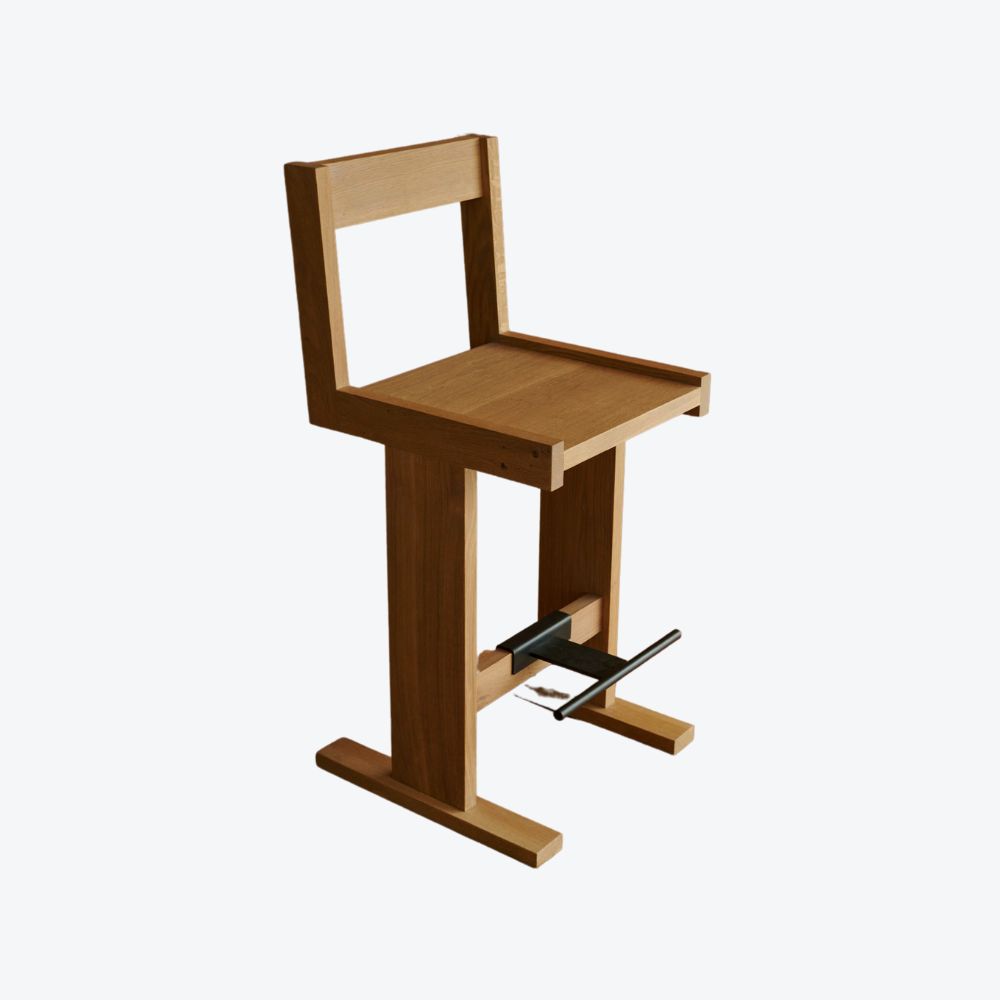 minimal modern bar sandalyesi, masif ahşap bar chair, endüstriyel tasarım bar sandalyesi, özel üretim contemporary bar stool, metal detaylı ahşap bar sandalyesi