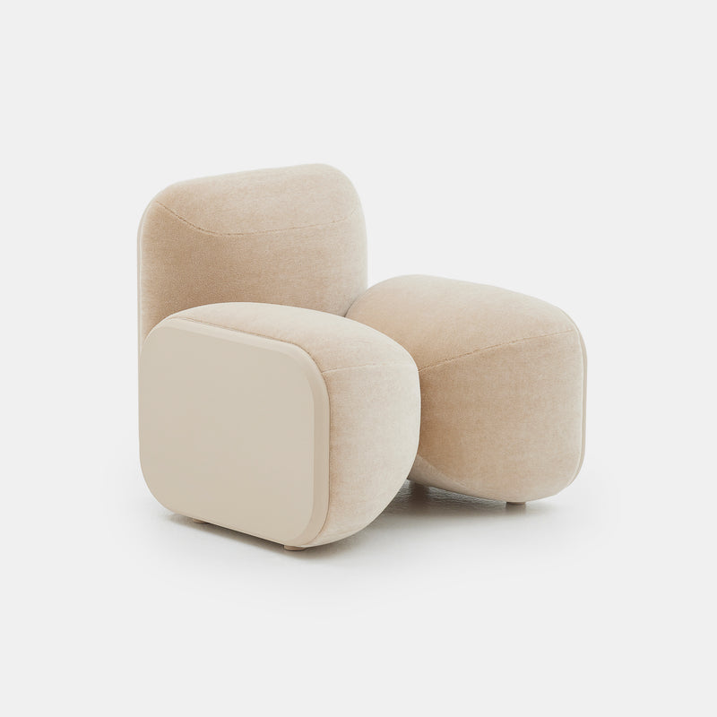 organik contemporary koltuk, oversized boucle lounge chair, özel üretim collectible design koltuk, heykelsi modern luxury berjer, yeşil dokulu sculptural chair