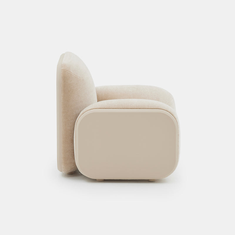 organik contemporary koltuk, oversized boucle lounge chair, özel üretim collectible design koltuk, heykelsi modern luxury berjer, yeşil dokulu sculptural chair