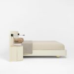 freze detaylı modern karyola, entegre komodinli luxury bed, özel üretim krem yatak tasarımı, oversized başlıklı contemporary karyola, modern hospitality stil yatak