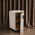 sedef efektli özel üretim komodin, geometrik kapaklı özel ölçü bedside table, pirinç detaylı sipariş mobilya yatak yanı, siyah kaideli ısmarlama mobilya komodin, kuşgözü desenli luxury yatak odası komodini