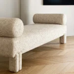 modern boucle bench, organik formlu luxury bench, özel üretim yatak ucu bench, sculptural contemporary oturma benchi, minimal tasarım lounge bench