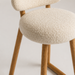 modern bar sandalyesi, boucle bar chair, özel üretim meşe bar sandalyesi, organik formlu bar taburesi, contemporary tasarım mutfak sandalyesi