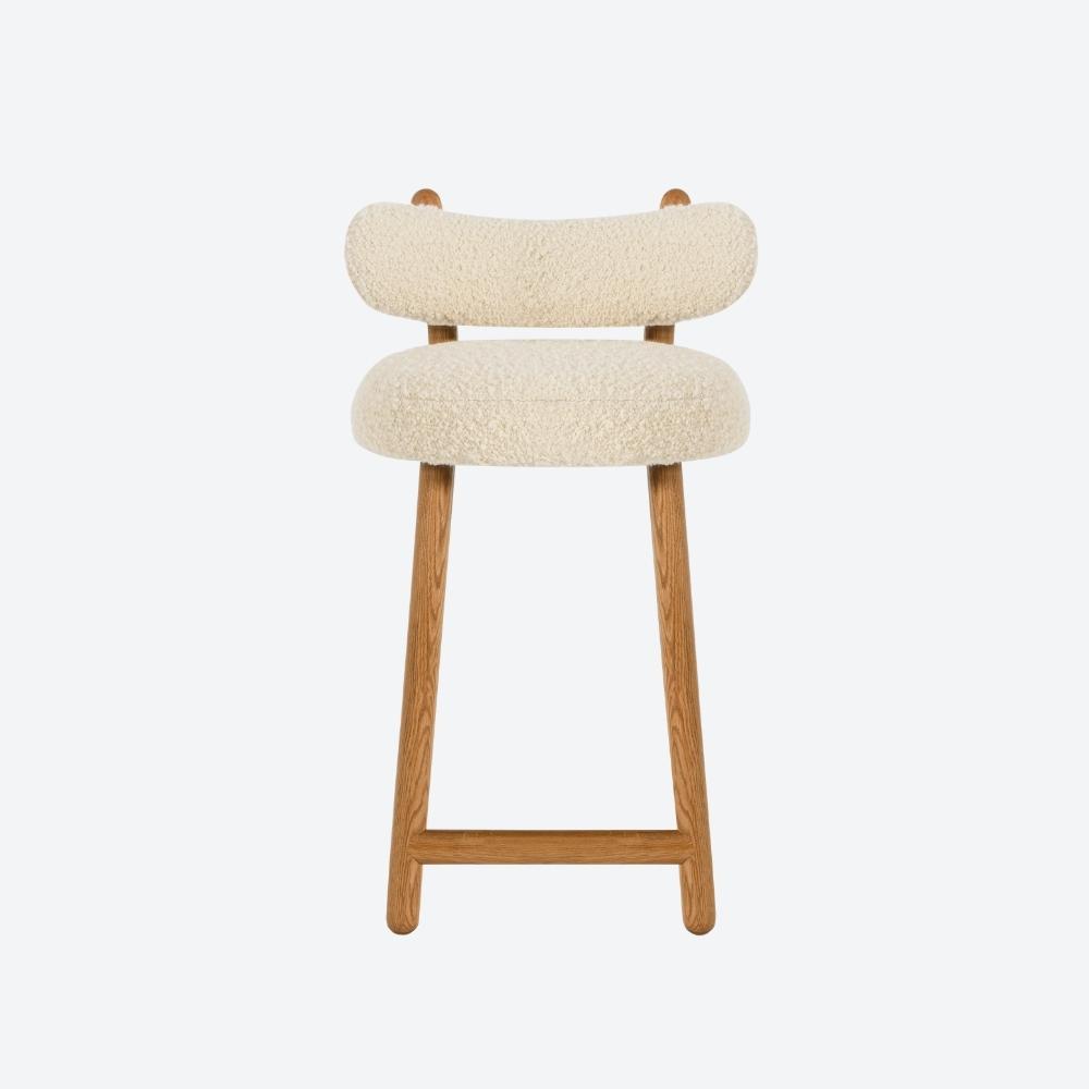 modern bar sandalyesi, boucle bar chair, özel üretim meşe bar sandalyesi, organik formlu bar taburesi, contemporary tasarım mutfak sandalyesi