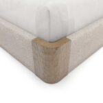 krem boucle özel üretim karyola, yarım daire ahşap panelli özel ölçü yatak, dikey panelli sipariş mobilya karyola, alçak bazalı ısmarlama mobilya yatak, soft luxury modern yatak tasarımı