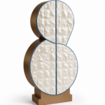 sedef efektli seramik panelli özel üretim vitrin büfe, mavi konturlu özel ölçü display cabinet, bronz gövdeli sipariş mobilya büfe, çift dairesel formlu ısmarlama mobilya vitrin, parlak sırlı seramik luxury cabinet