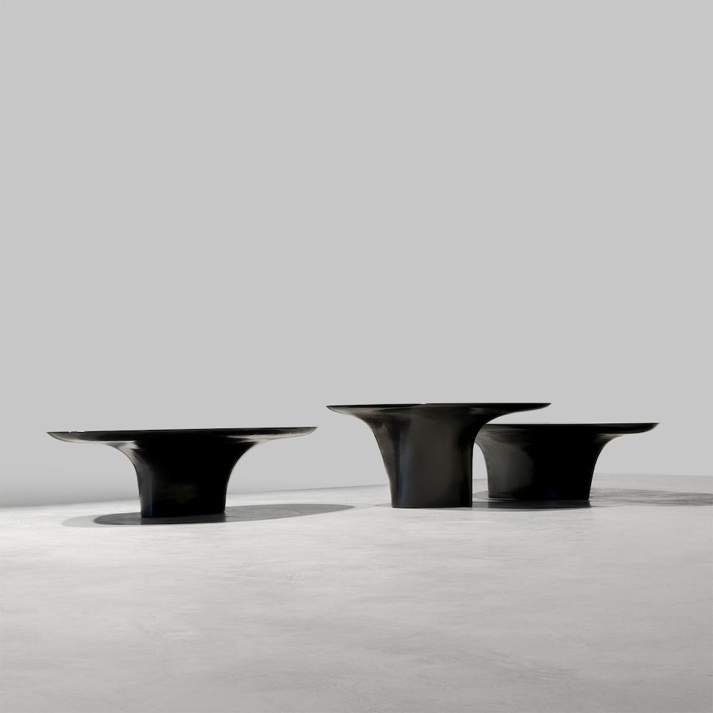 dumanlı lake boya özel üretim sehpa seti, organik tablalı özel ölçü orta sehpa, siyah heykelsi ayaklı sipariş mobilya, modüler ısmarlama mobilya sehpa, luxury coffee table tasarımı