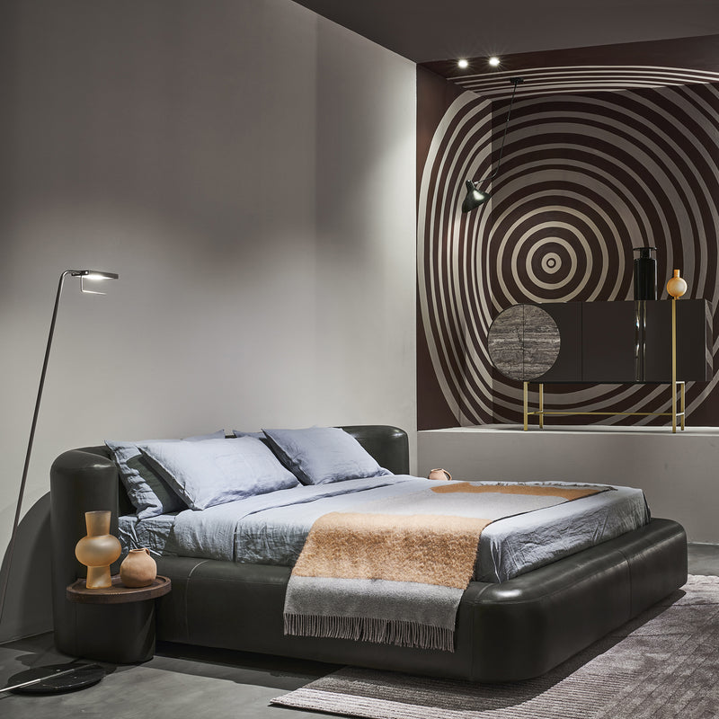 dosemeli contemporary karyola, luxury platform bed design, ozel uretim modern yatak, oversized upholstered bedroom furniture, soft minimal karyola