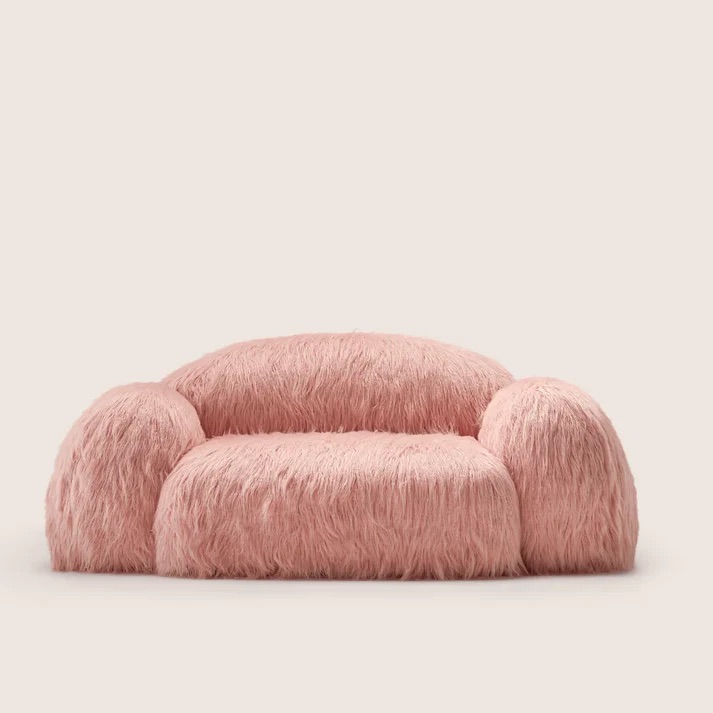 peluş contemporary kanepe, organik collectible design sofa, özel üretim fluffy luxury koltuk, pudra pembe modern kanepe, heykelsi playful sofa