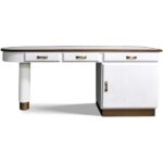 beyaz lake calisma masasi, contemporary luxury desk, ozel uretim home office masasi, ceviz detayli modern calisma masasi, pirinc kulplu designer desk