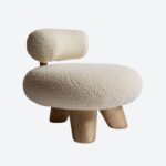 boucle modern koltuk, organik formlu sculptural lounge chair, özel üretim minimal koltuk, contemporary collectible furniture chair, yumuşak formlu tasarım koltuk