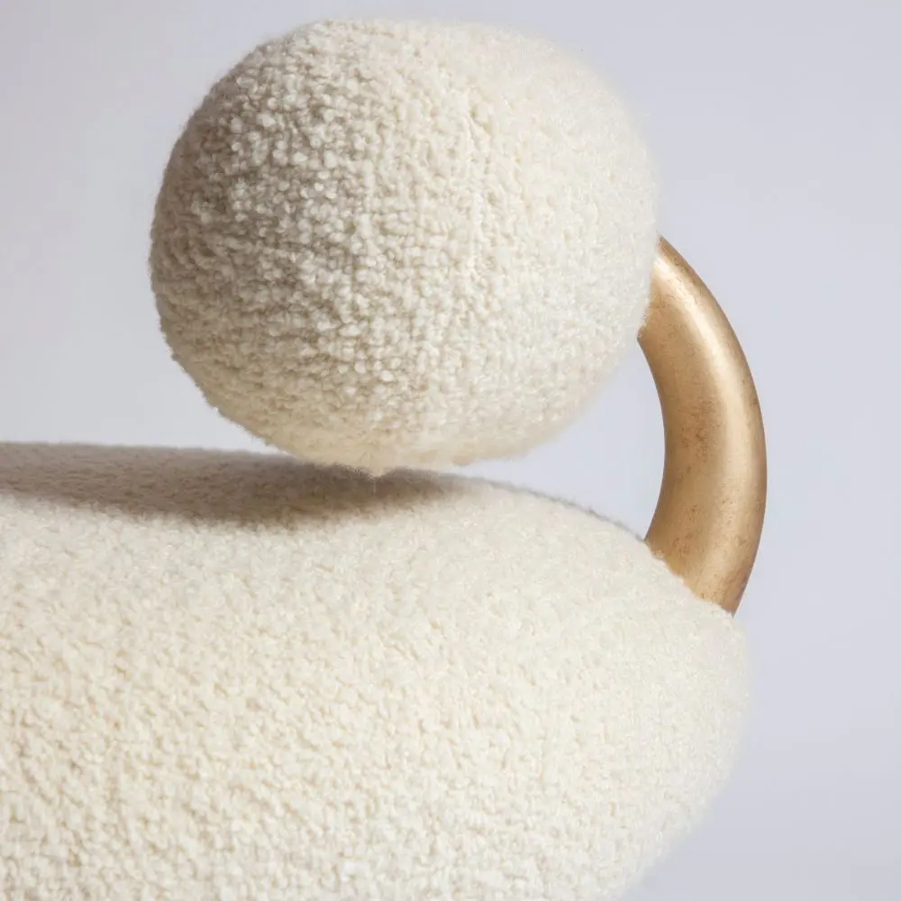 boucle modern koltuk, organik formlu sculptural lounge chair, özel üretim minimal koltuk, contemporary collectible furniture chair, yumuşak formlu tasarım koltuk