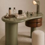 zeytin yeşili lake özel üretim makyaj masası, deri çekmeceli özel ölçü vanity desk, silindirik ayaklı sipariş mobilya masa, organik formlu ısmarlama mobilya makyaj masası, modern lüks dressing table tasarımı