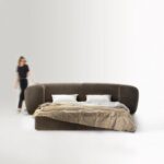 kavisli başlıklı modern karyola, döşemeli tasarım yatak, özel üretim kumaş kaplı karyola, yumuşak form minimal yatak, ısmarlama modern karyola