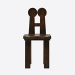 brutalist ahşap sandalye, siyah modern dining chair, özel üretim sculptural sandalye, monolitik contemporary chair, collectible tasarım yemek sandalyesi
