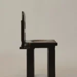 brutalist ahşap sandalye, siyah modern dining chair, özel üretim sculptural sandalye, monolitik contemporary chair, collectible tasarım yemek sandalyesi