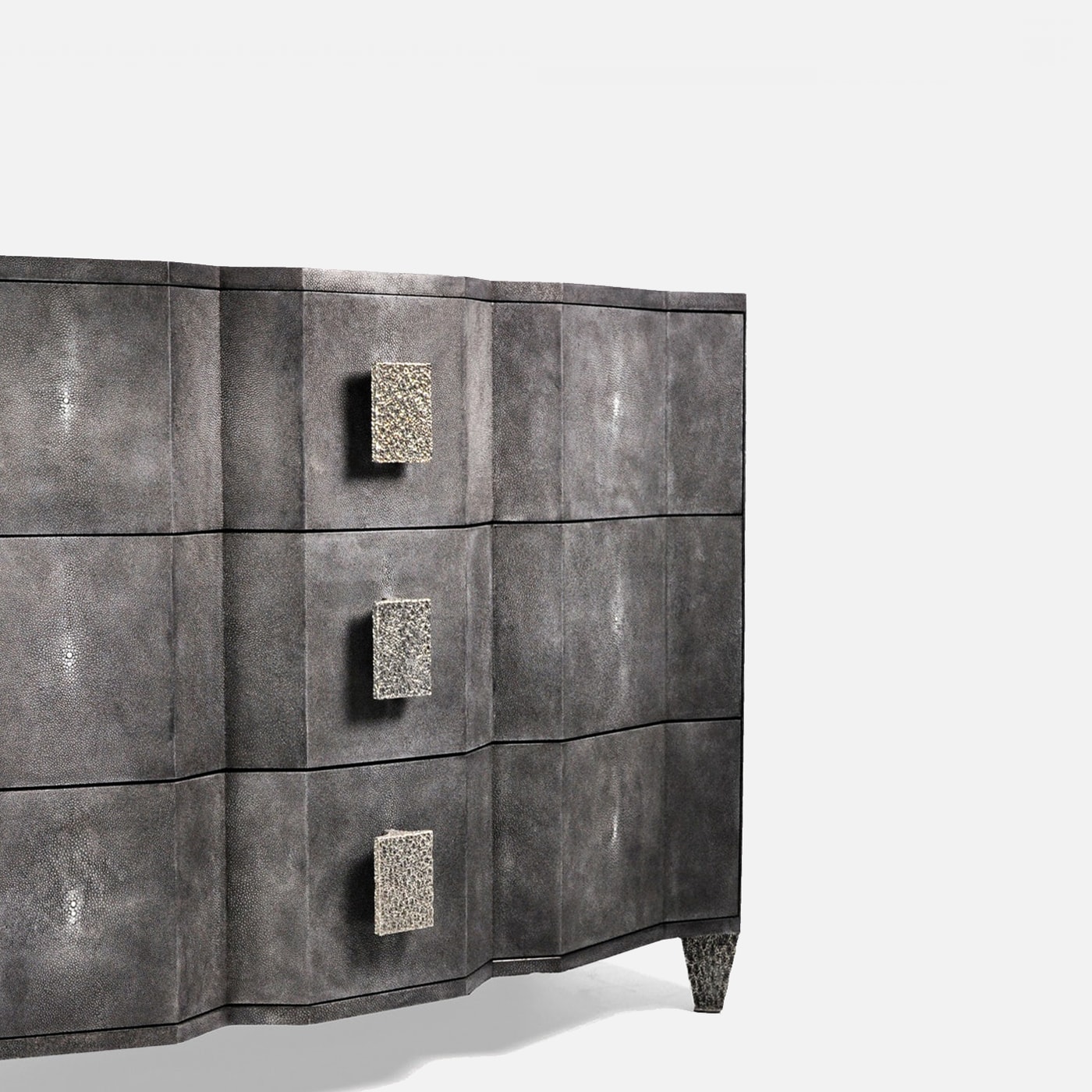 gri dokulu özel üretim şifonyer, dalgalı cepheli özel ölçü dresser, metal kulplu sipariş mobilya şifonyer, konik ayaklı ısmarlama mobilya depolama ünitesi, art deco luxury yatak odası şifonyeri