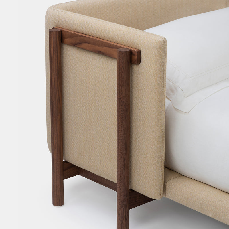 contemporary platform karyola, ozel uretim dosemeli yatak, luxury ahsap karyola design, japandi modern bedroom furniture, upholstered contemporary bed