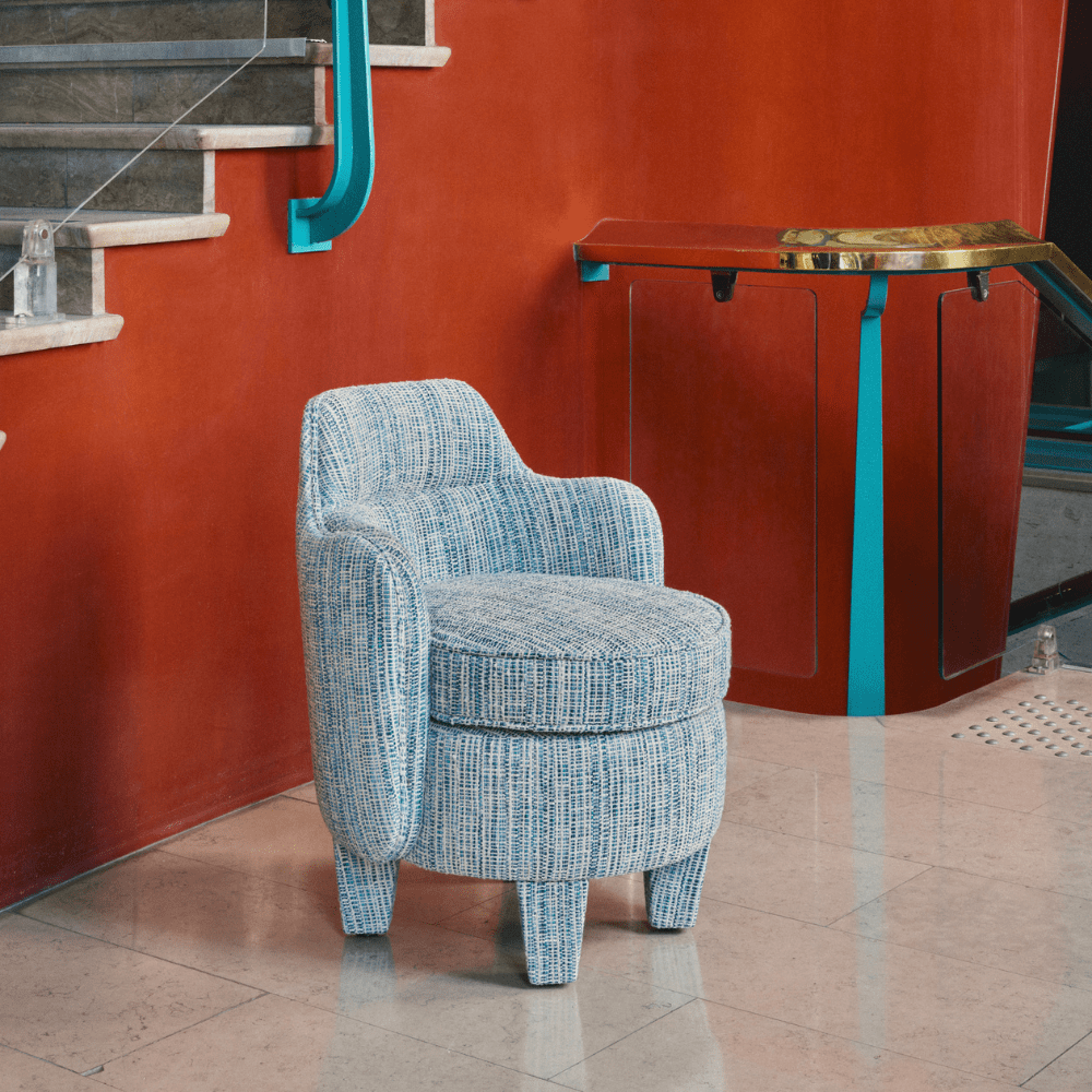 modern lounge koltuk, organik formlu contemporary chair, özel üretim minimal koltuk, keten dokulu sculptural lounge chair, butik otel tarzı tasarım koltuk