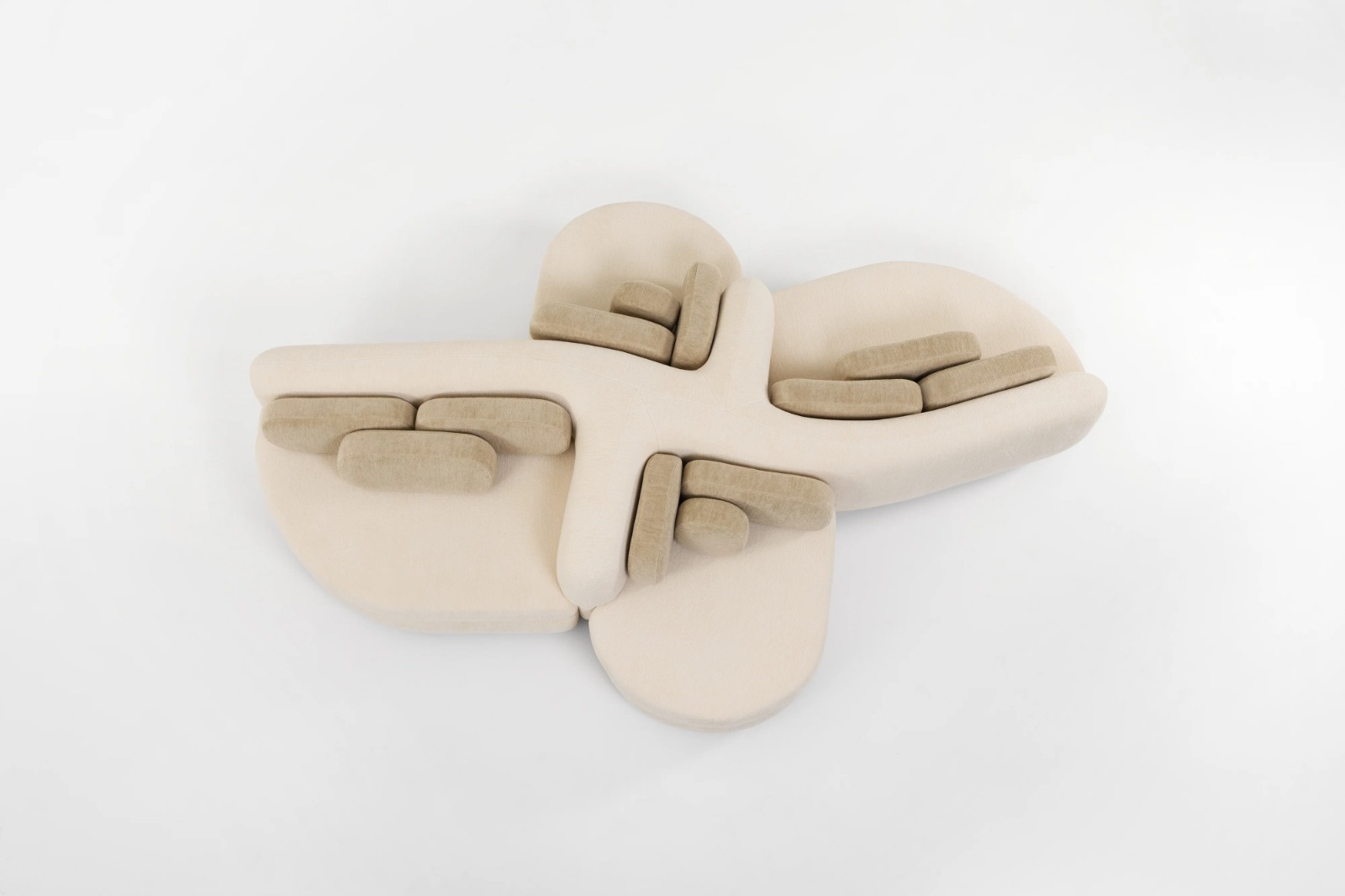 organik formlu modüler kanepe, boucle collectible design sofa, özel üretim luxury modüler koltuk, heykelsi contemporary oturma grubu, modern gallery style kanepe