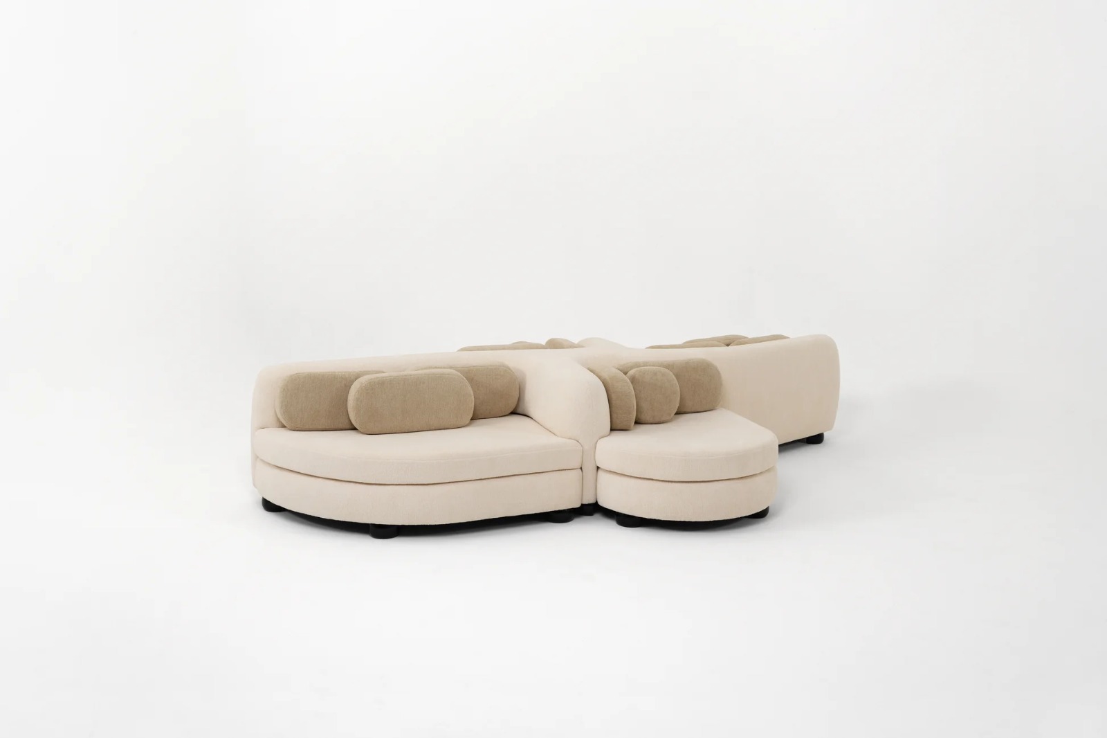 organik formlu modüler kanepe, boucle collectible design sofa, özel üretim luxury modüler koltuk, heykelsi contemporary oturma grubu, modern gallery style kanepe