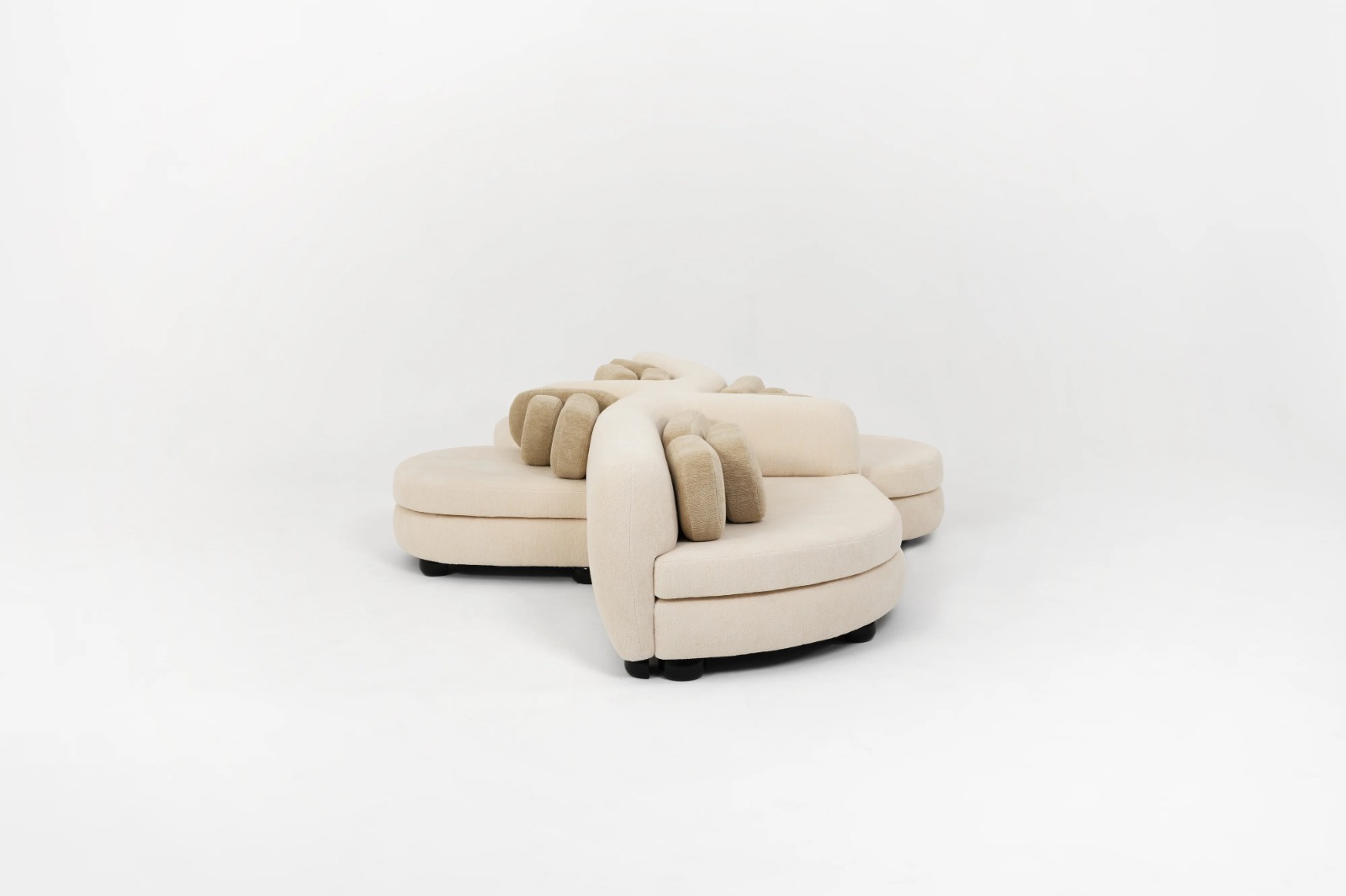 organik formlu modüler kanepe, boucle collectible design sofa, özel üretim luxury modüler koltuk, heykelsi contemporary oturma grubu, modern gallery style kanepe