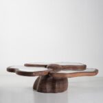 organik formlu orta sehpa, cam detaylı contemporary coffee table, masif ceviz tasarım sehpa, özel üretim heykelsi orta sehpa, luxury modern salon sehpası