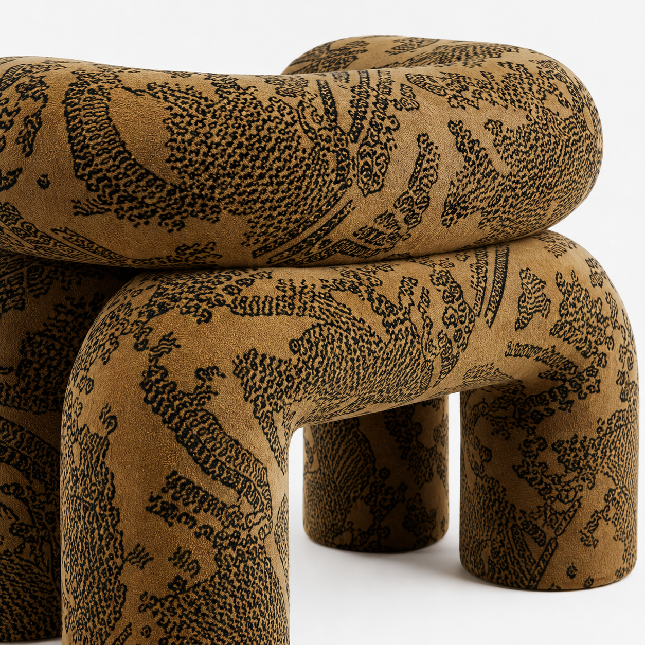 collectible design lounge chair, organik formlu statement koltuk, desenli contemporary designer chair, heykelsi luxury lounge furniture, ozel uretim modern art koltuk
