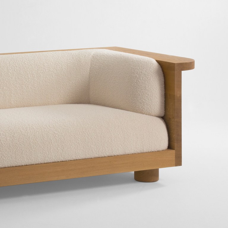 ahsap govdeli luxury kanepe, contemporary boucle sofa, ozel uretim designer kanepe, organic modern living room sofa, collectible luxury furniture sofa