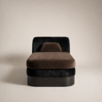 siyah kadife özel üretim daybed, kahverengi nubuk özel ölçü lounge bed, kavisli başlıklı sipariş mobilya daybed, koyu ahşap bazalı ısmarlama mobilya, luxury lounge daybed tasarımı