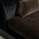 siyah kadife özel üretim daybed, kahverengi nubuk özel ölçü lounge bed, kavisli başlıklı sipariş mobilya daybed, koyu ahşap bazalı ısmarlama mobilya, luxury lounge daybed tasarımı