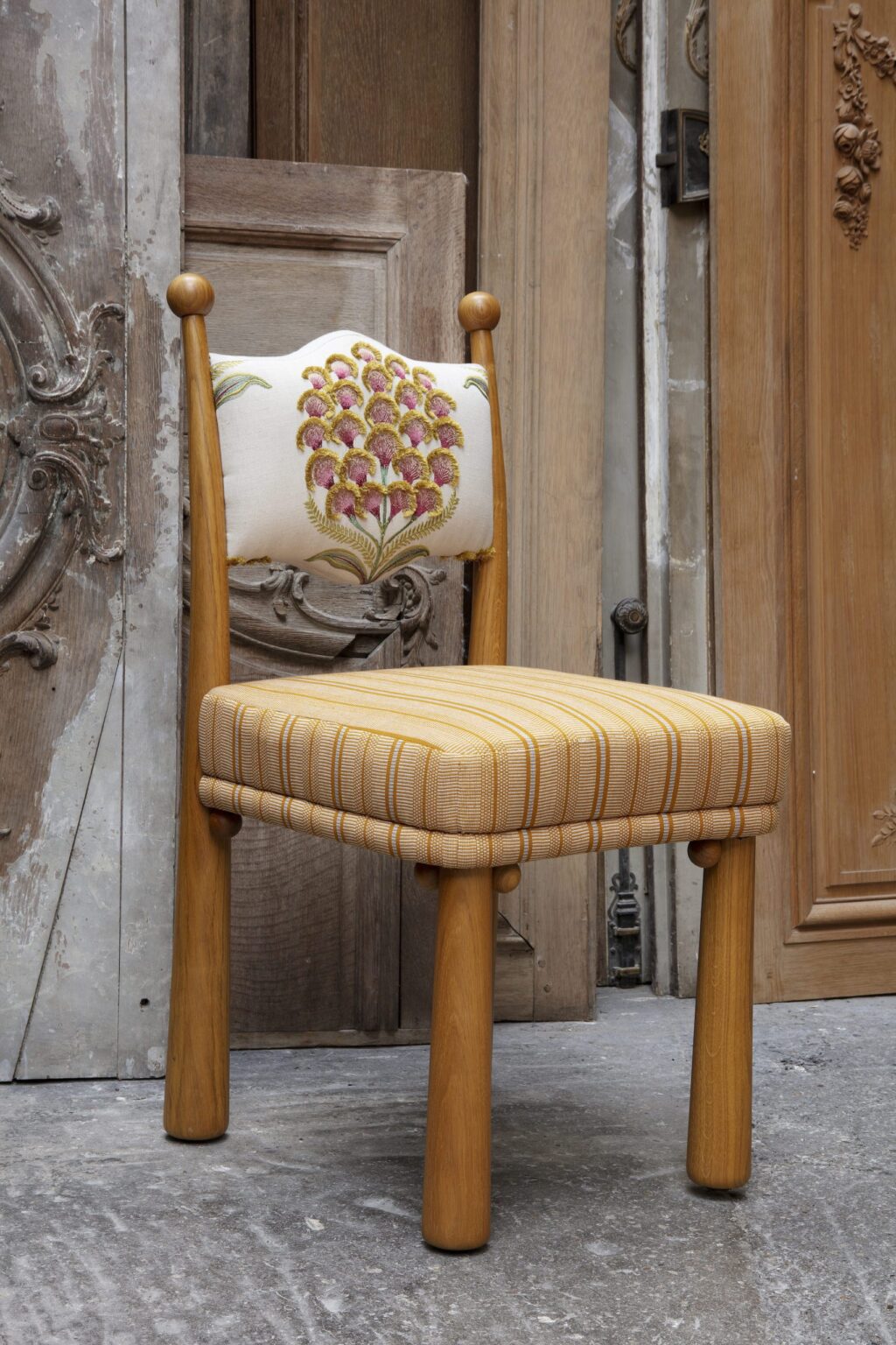 nakisli luxury sandalye, collectible design dining chair, artisan modern ahsap sandalye, ozel uretim contemporary chair, natural oak luxury dining chair