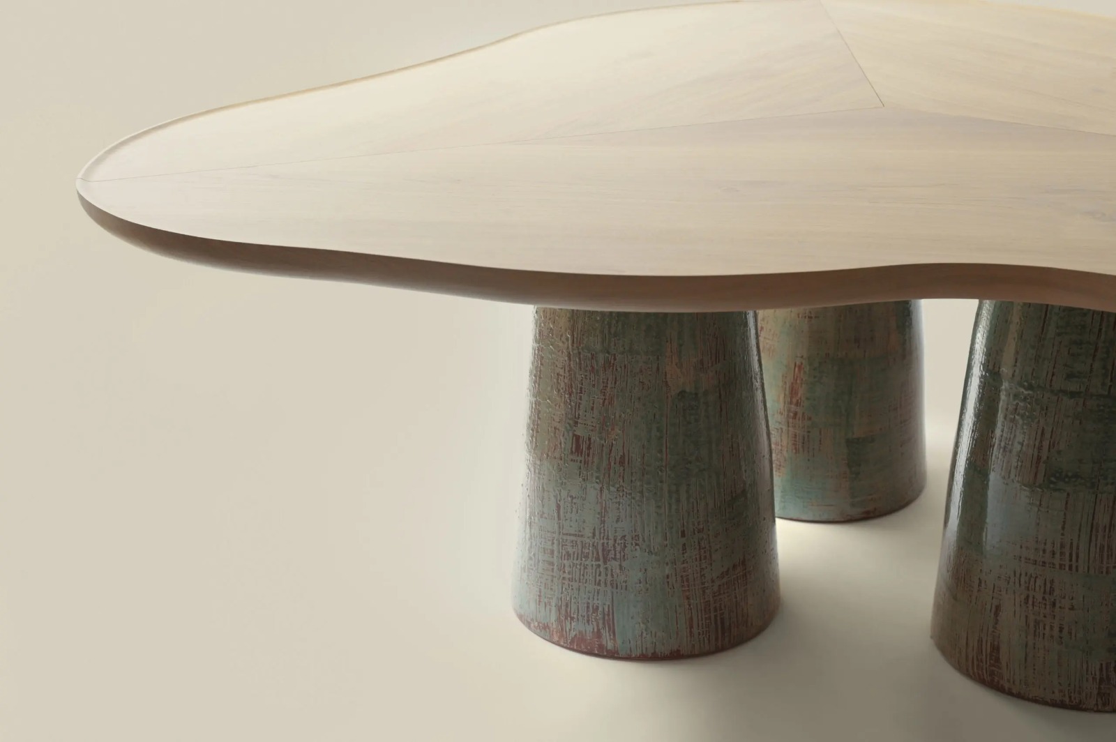 seramik ayaklı özel üretim yemek masası, masif meşe özel ölçü dining table, patine sırlı seramik ayaklı sipariş mobilya, organik tablalı ısmarlama mobilya masa, doğal ahşap lüks yemek masası