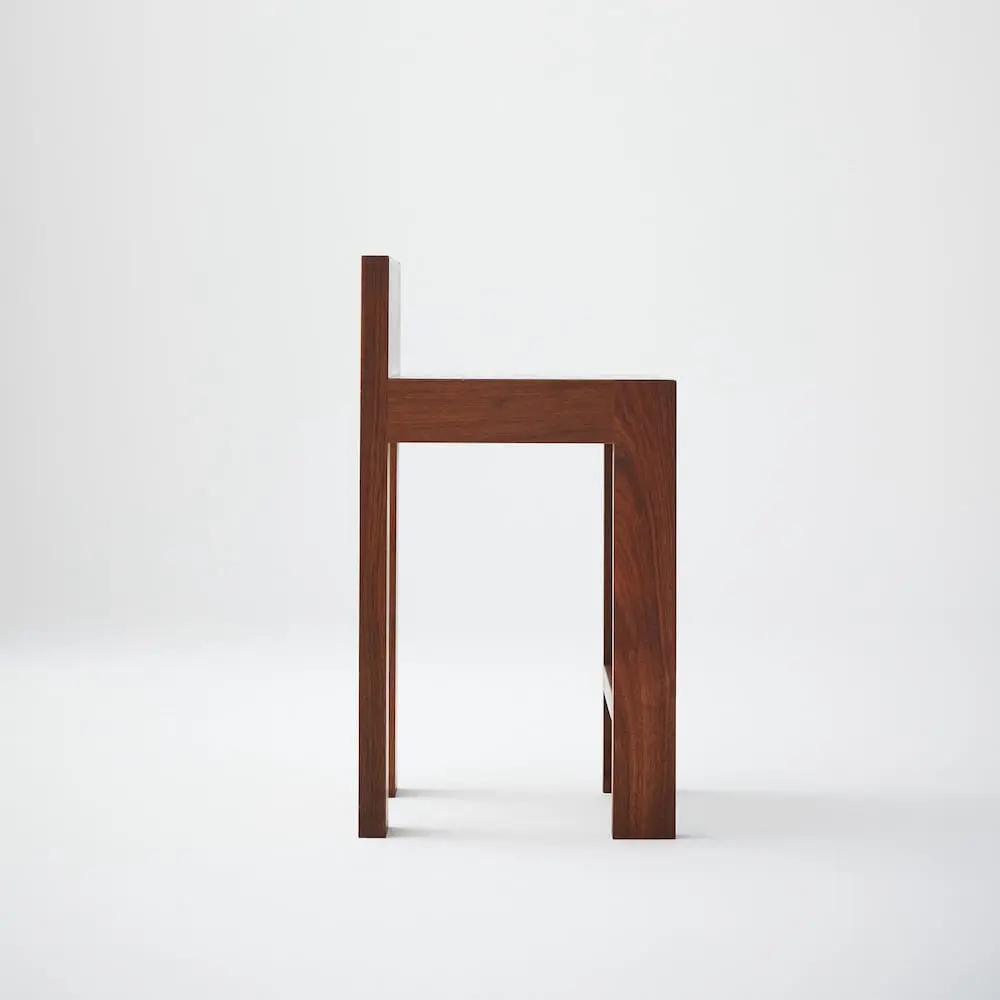 modern bar sandalyesi, masif ahşap bar chair, özel üretim ceviz bar sandalyesi, minimalist tasarım bar taburesi, collectible design bar stool
