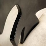 monoblok modern sandalye tasarımı, lake gövdeli yemek sandalyesi, ergonomik sırt detaylı sandalye, özel üretim tasarım sandalye, ısmarlama modern dining chair