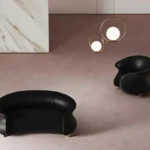 organik formlu özel üretim kanepe, krem dokulu özel ölçü lounge kanepe, kavisli sırtlı sipariş mobilya kanepe, heykelsi gövdeli ısmarlama mobilya koltuk, soft luxury modern salon kanepesi