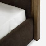 meşe çerçeveli karyola, özel üretim yatak, döşemeli başlıklı karyola, modern luxury bedroom furniture, ısmarlama ahşap detaylı karyola