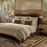 meşe çerçeveli karyola, özel üretim yatak, döşemeli başlıklı karyola, modern luxury bedroom furniture, ısmarlama ahşap detaylı karyola