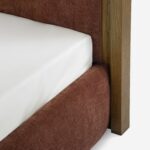 meşe çerçeveli karyola, özel üretim yatak, döşemeli başlıklı karyola, modern luxury bedroom furniture, ısmarlama ahşap detaylı karyola