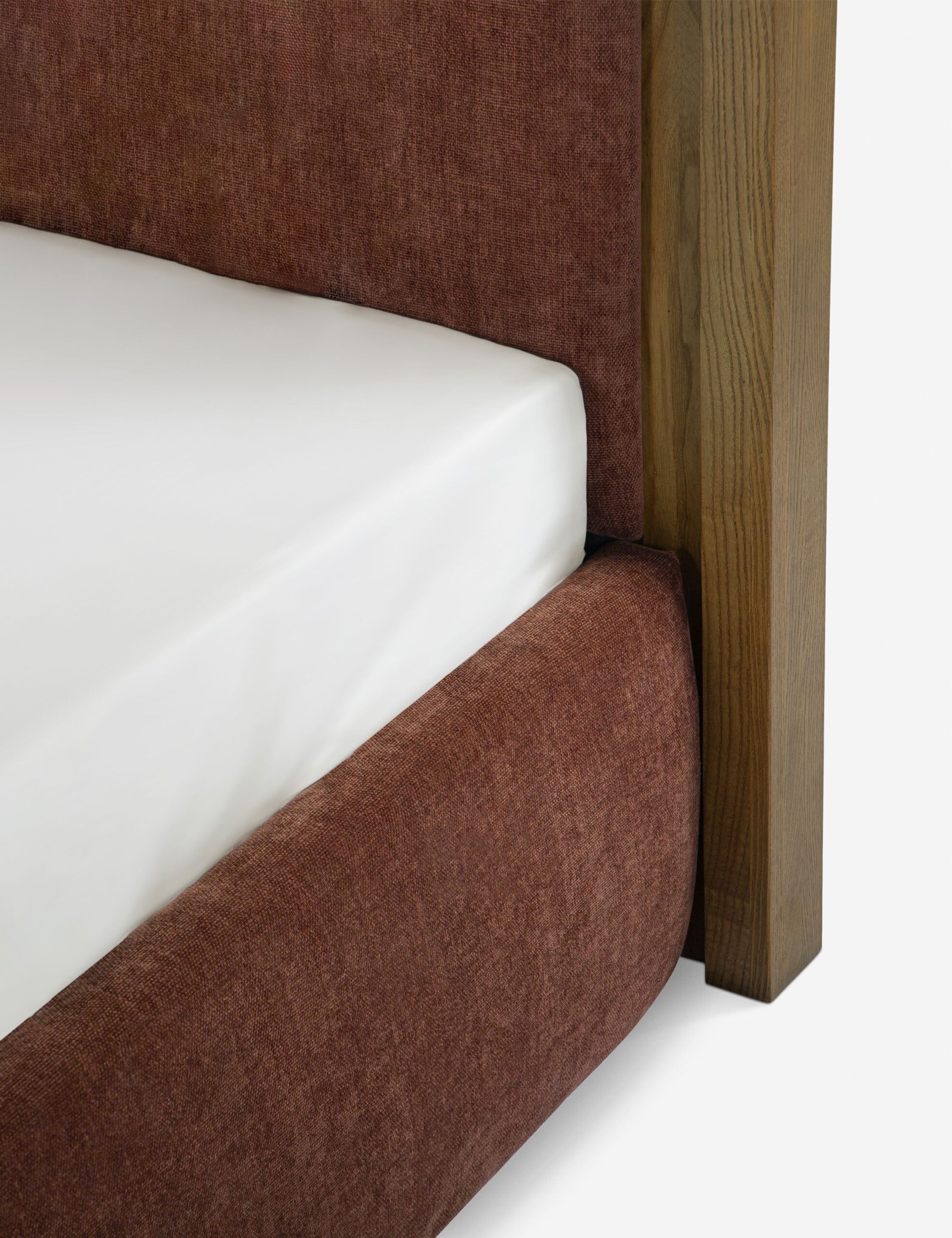 meşe çerçeveli karyola, özel üretim yatak, döşemeli başlıklı karyola, modern luxury bedroom furniture, ısmarlama ahşap detaylı karyola