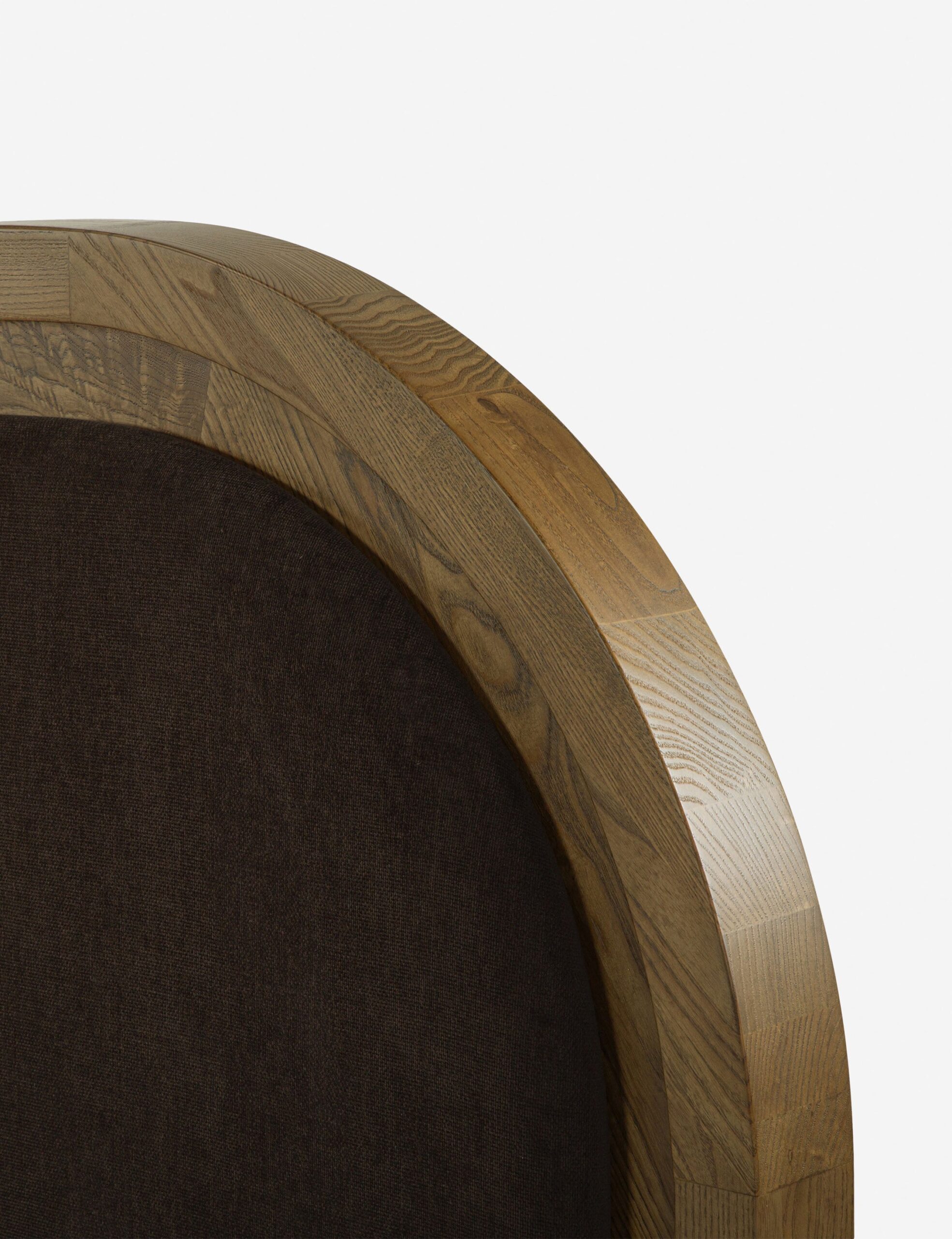 meşe çerçeveli karyola, özel üretim yatak, döşemeli başlıklı karyola, modern luxury bedroom furniture, ısmarlama ahşap detaylı karyola